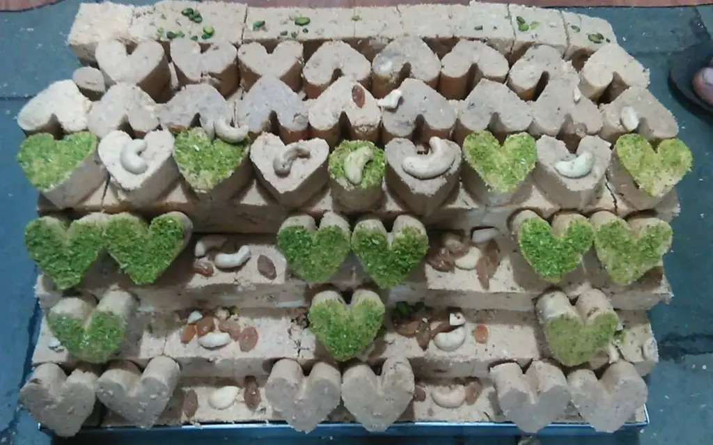 HEART SHAPE TILL BARFI PER 1/2 KG