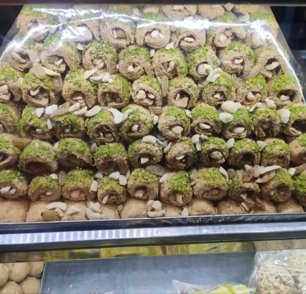KAJU ROLL GAJAK PER 1/2 KG