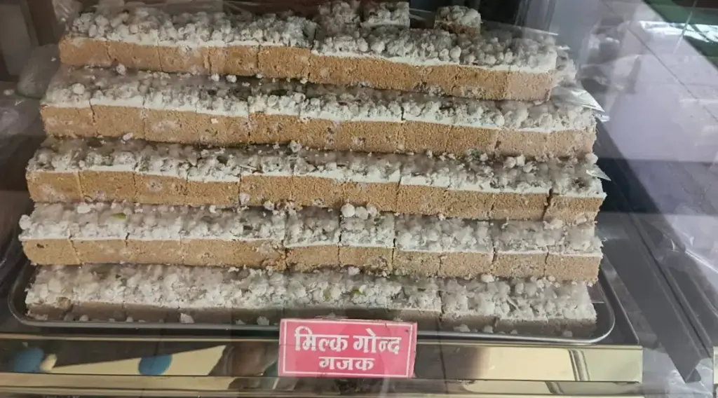 MILK GHOND KI BARFI PER 1/2 KG