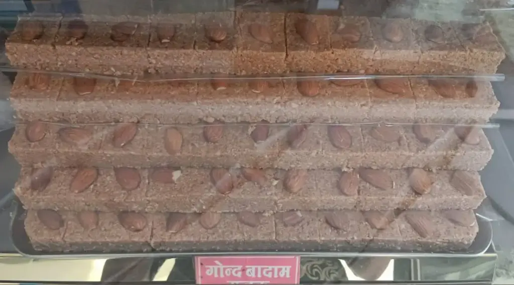 GHOND BADAM GAJAK BARFI PER 1/2 KG