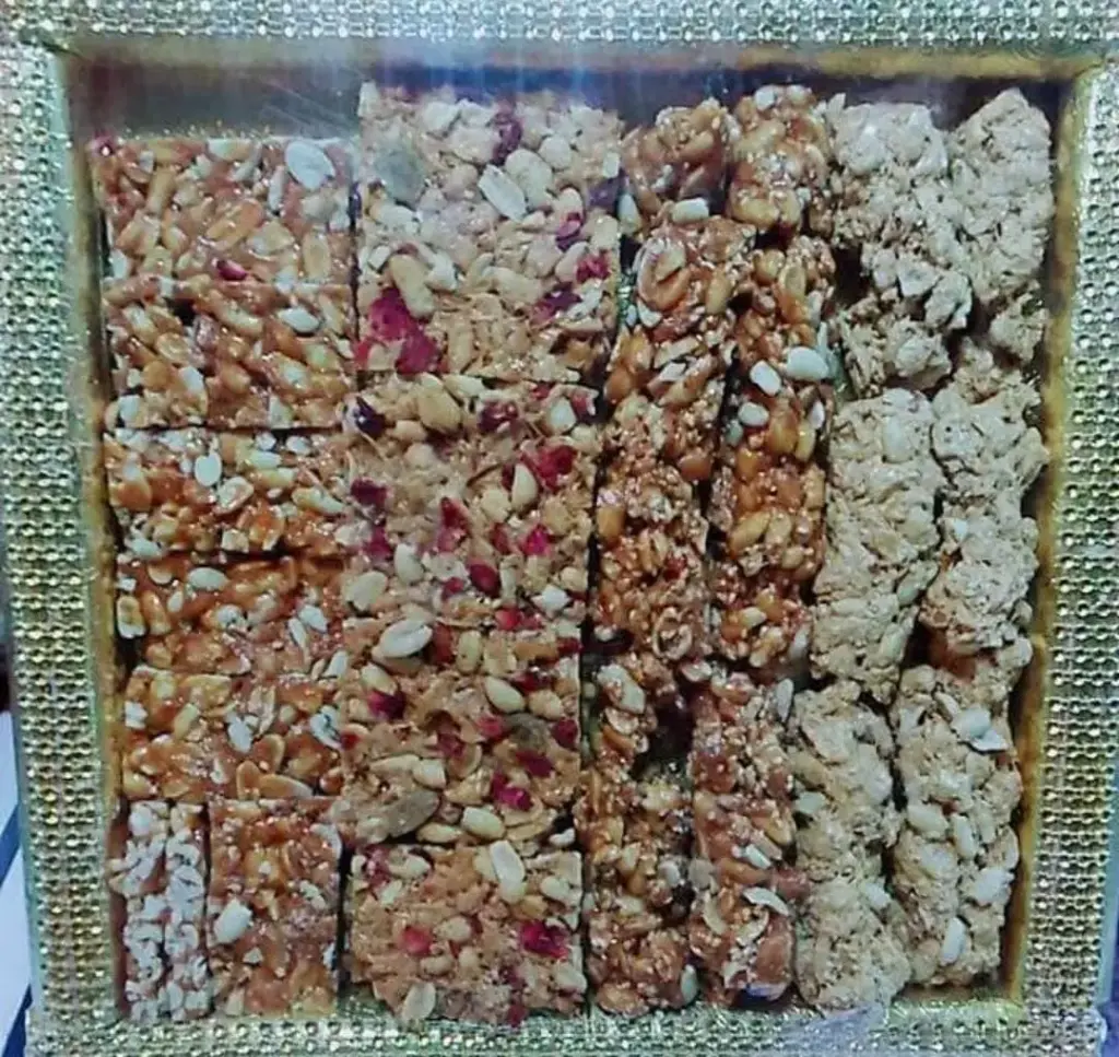 ALL TYPE OF CHIKKI 1 BOX 1 KG